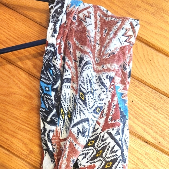 Belle Du Jour Geometric Multicolored Patterned Infinity Scarf - Picture 5 of 5